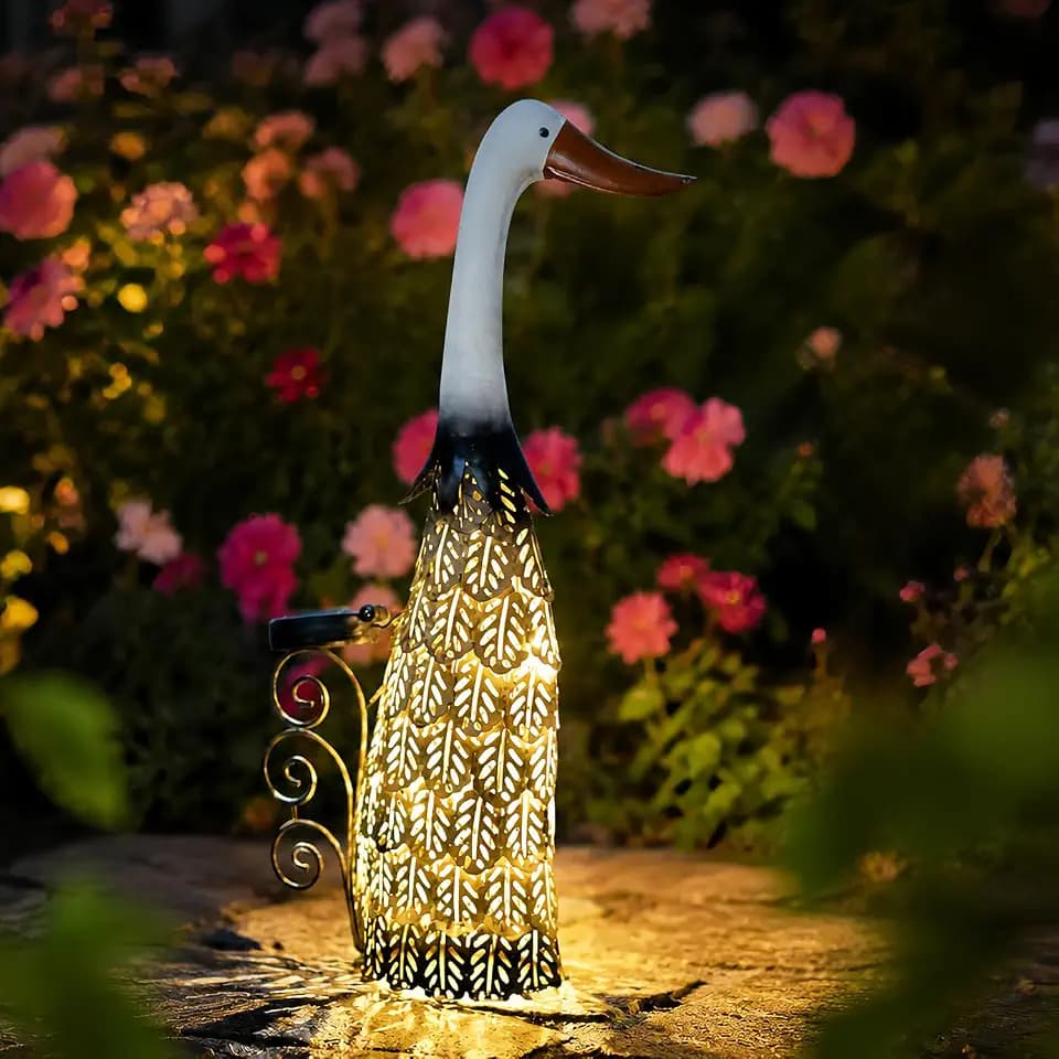HONGLAND Metal Swan Yard Decor,22" Solar Swans Yard Decorations Outdoor,Animals Statues Garden Decor Outside,Bird Lawn Decorative Figurine for Home Patio Backyard