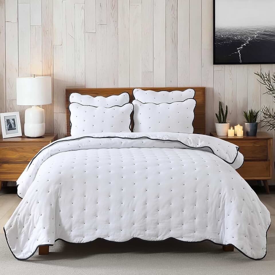 HORIMOTE HOME Quilt Queen Size White, Soft Pre-Washed Microfiber Bedspread Quilted Thin Comforter with 2 Shams, Lightweight Breathable Cozy Bedding Set 3 Pieces Reversible Coverlet for All-Season