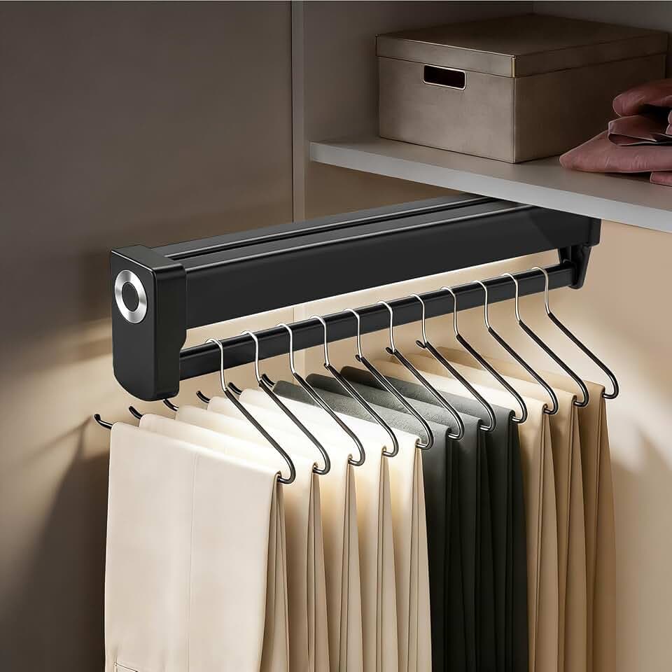 Ausziehbare Kleiderstange mit LED-Beleuchtung für Schrank Kleiderbügel