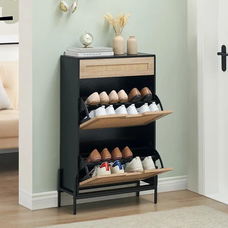 Garvee Kompakter Schuhschrank aus Rattan, 3 Ebenen, mit aufklappbaren Schubladen und verstellbaren Regalen, schmales Möbelstück für Eingang, Flur oder Veranda, für Schuhe, Stiefel und Fersen, Schwarz