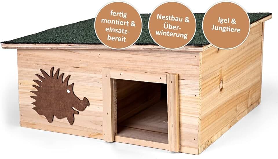 CULT at home Igelhaus mit Boden aus Holz 37 x 37 x 18 cm - Igelhotel mit Labyrintheingang – Igelfutter Haus Igelhütte - Igel Schlafhaus und Deko für den Garten – fertig montiert – kein Bausatz
