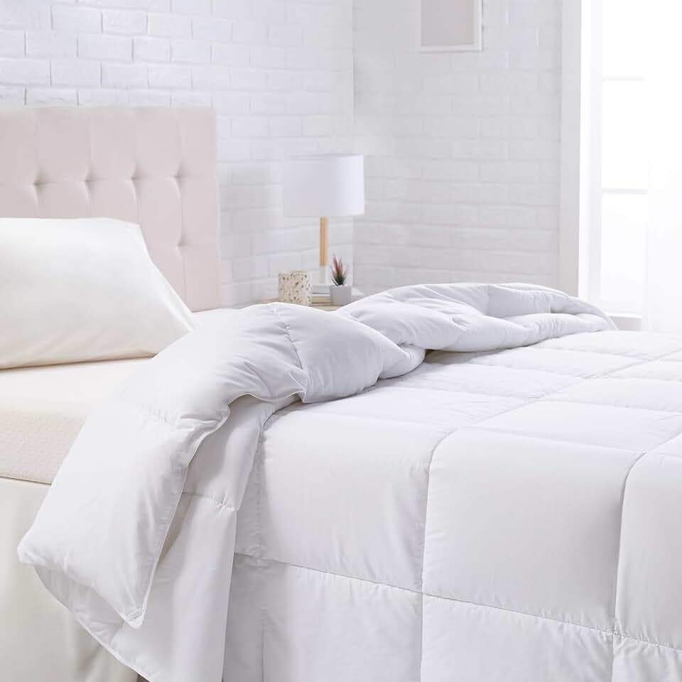 Amazon Basics White Down Alternative Comforter and Duvet Insert with Corner Tabs, Machine Washable, King, All-Season, 102 x 90 inches
