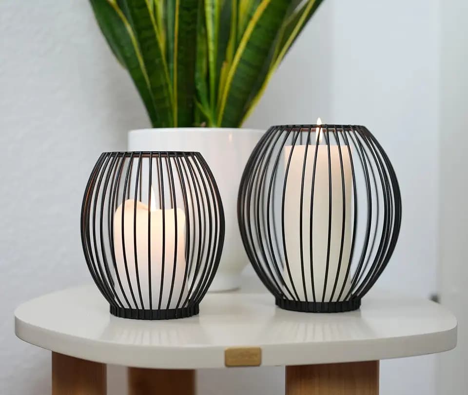Kerzenständer schwarz Metall (2er Set) - Deko Windlicht Kerzenhalter mit Windschutz dank Glas Zylinder - Laternen Kerzenleuchter als Kerzendeko zum Dekorieren im Wohnzimmer und mehr