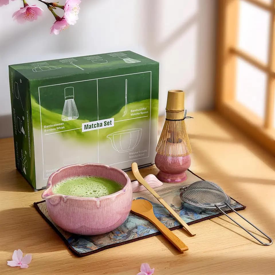 Matcha Set, 8-teiliges Matcha-Teeset mit Matcha-Besen-Set, Edelstahlsieb, Matcha-Schale (500 ml), 2 Matcha-Löffel, Keramik-Besenhalter, Geschenk für Matcha-Liebhaber, Matcha Set Rosa