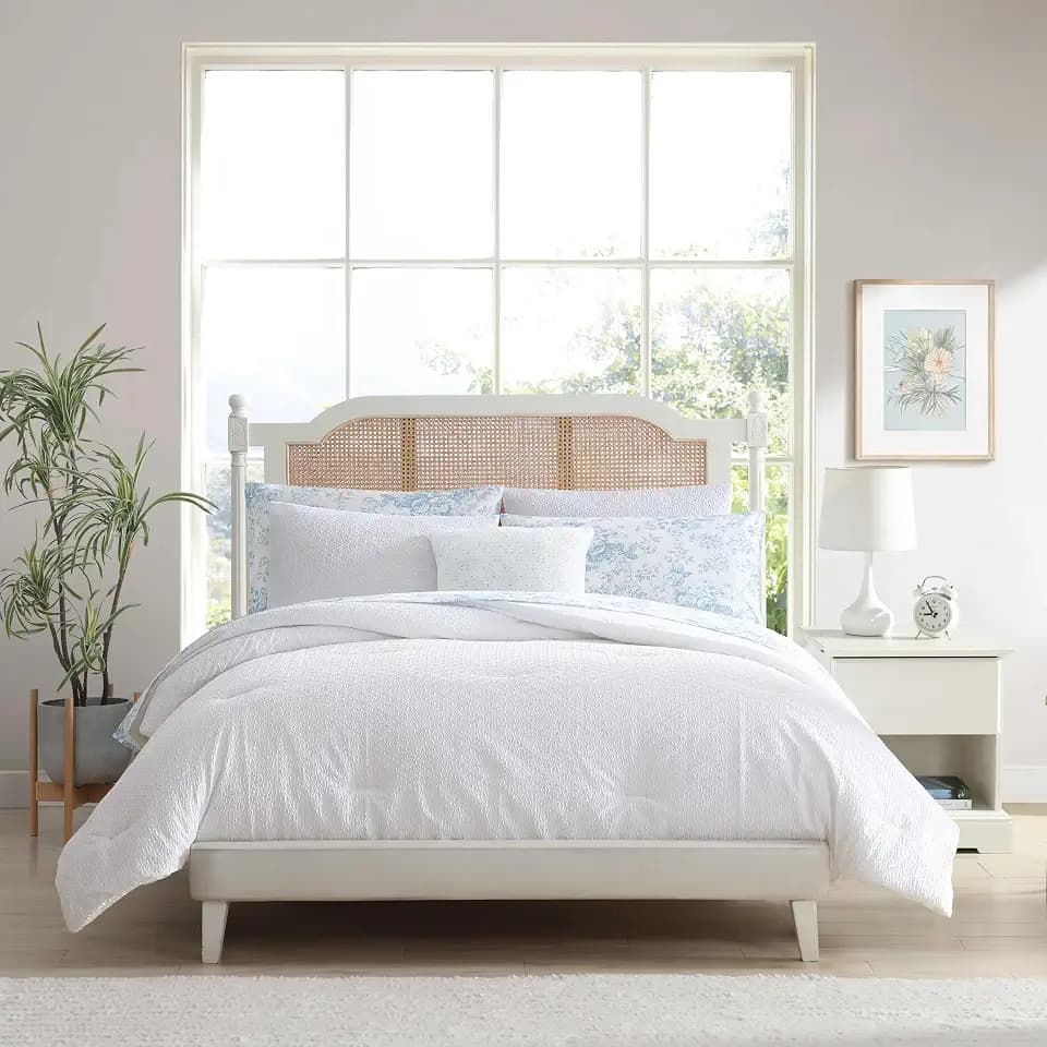 Laura Ashley - King Size Comforter Set with Matching Shams