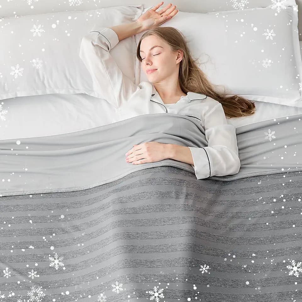 EMME Kühldecke Kühlende Decke, Arc-Chill Q-Max>0,5, 230 x230 cm, 2 in 1 Doppelseitige Dünne Sommerdecke, Leicht Atmungsaktiv Tagesdecken, Sofa Decken,Bettüberwurf Groß Kuscheldecke,Grau Gestreift
