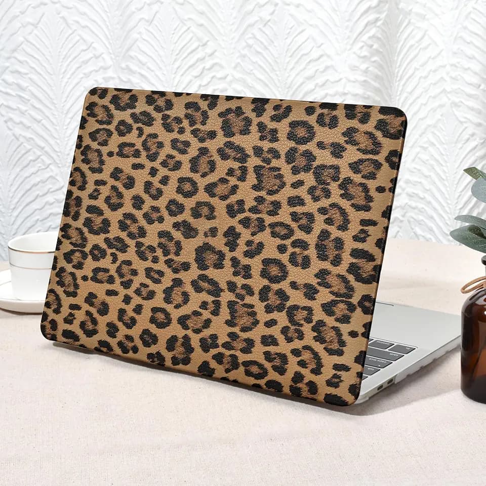 Seorsok Compatible with MacBook Pro 16 inch Case 2026-2021 M5 M4 M3 M2 M1 A3429 A3428 A3403 A3186 A2991 A2780 A2485,Elegant Leopard Grain Leather Plastic Hard Shell Case with Keyboard Cover,Brown