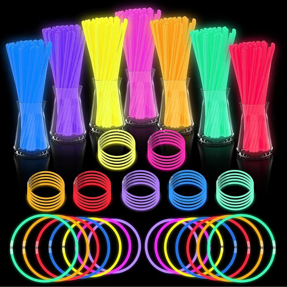 JICUICUI Glow Sticks Bulk Party Pack- Ultra Bright 800pk Glow in the Dark Party Supplies, Neon Party Favors, Glow Sticks Party Supplies Glow Necklaces and Glow Bracelets with Connectors