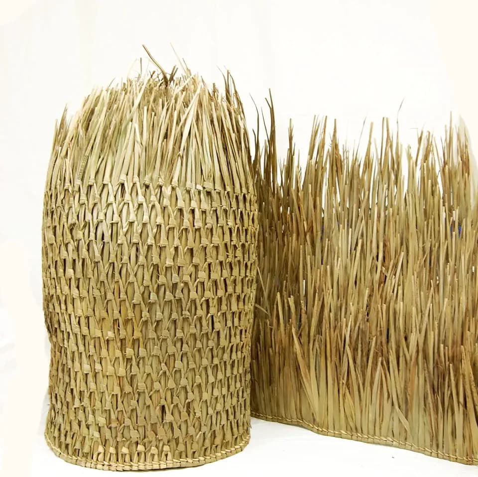 Forever Bamboo Mexican Palm Thatch Roof Runner Roll Tiki Hut Thatch Duck Boat Blinds Grass Palapa Thatch Roofing for Tiki Bar Huts 35 in H x 60 ft L