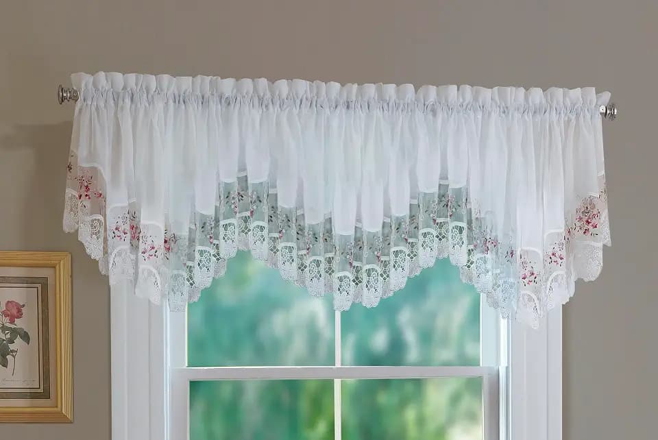 Today's Curtain, Vintage Macramé Organza Crescent 18", White/Rose, 58" W x 18" L