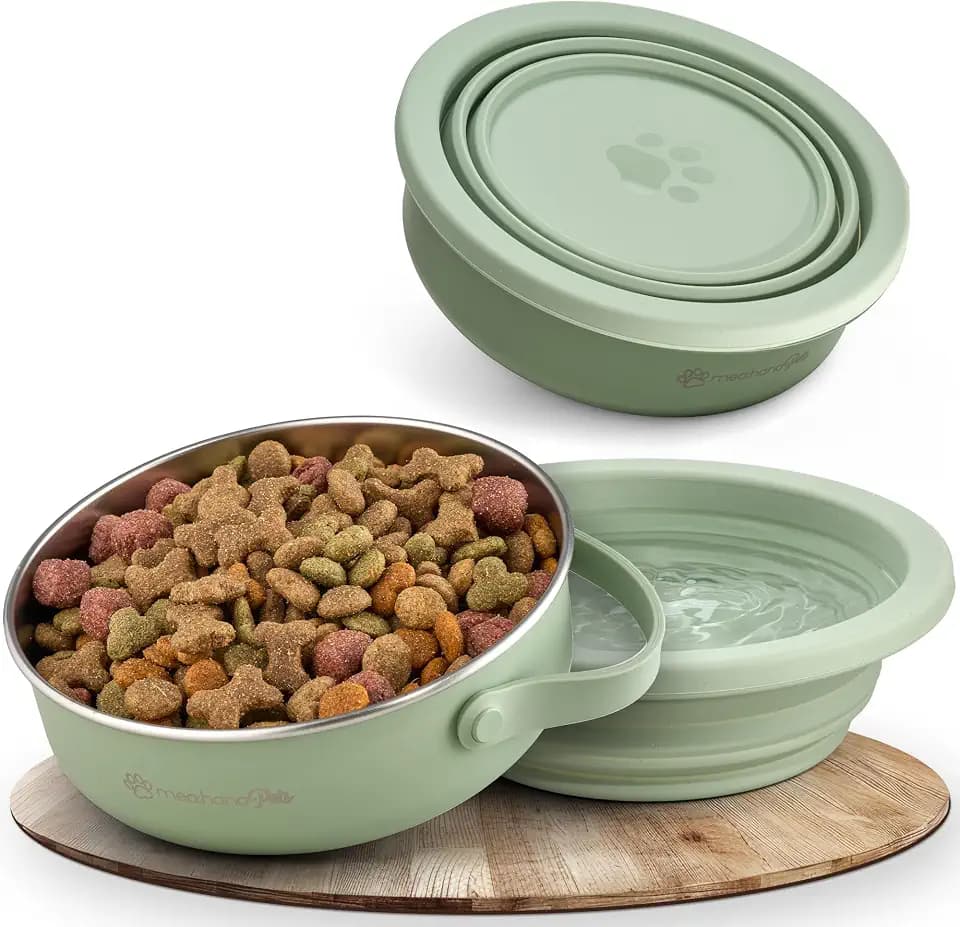 Pets Futternapf für unterwegs 900ml mit Deckel -Ideal für Reisen,Outdoor- Edelstahl Futternapf mit faltbarem Silikondeckel als Zweitnapf, Hundezubehör - robust, kompakt, hygienisch