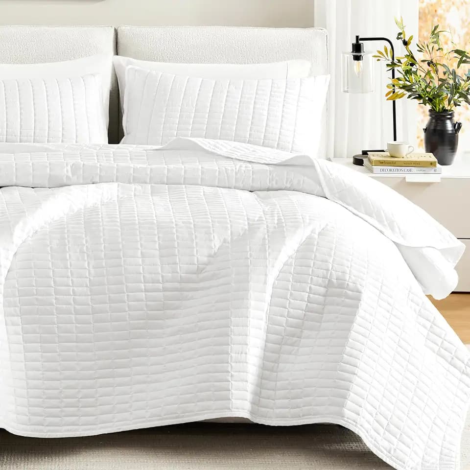Comfort Spaces Kienna Queen Quilt Bedding Set 3 Piece, 90"x90" White