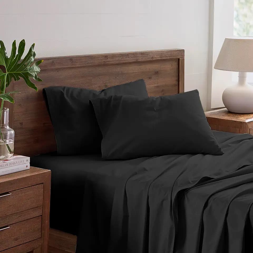 Full 4-Piece Bed Sheet Set – Soft, Lightweight, Wrinkle-Resistant Fabric – Durable, Breathable, Easy Care Sheets with Deep Pockets – Black