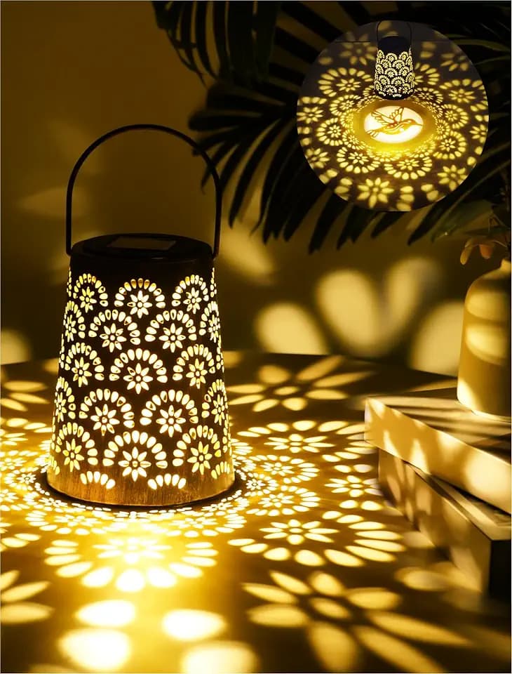 OUILA Solarlampen für Außen, Wetterfeste Metall Gartenleuchte mit IP65 Schutz, Dekorative Hängend Solarbeleuchtung für Balkon, Terrasse, Hof, Baum & Camping