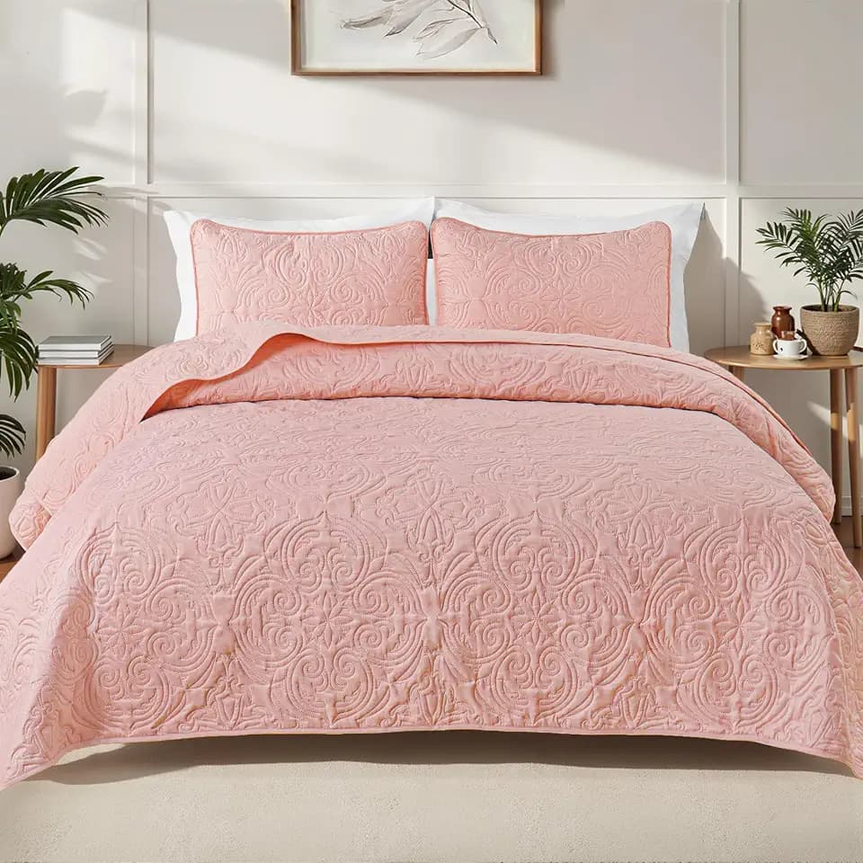 Exclusivo Mezcla 3 Piece California King Quilt Bedding Set, Blush Pink