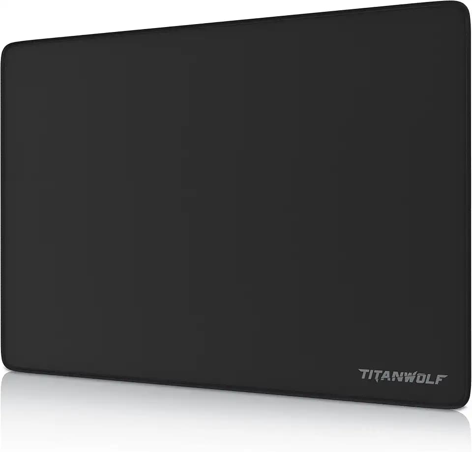 CSL - Speed Gaming Mauspad Titanwolf Schwarz 250 x 350mm - Mousepad - Tischunterlage Large Size - verbessert Präzision und Geschwindigkeit