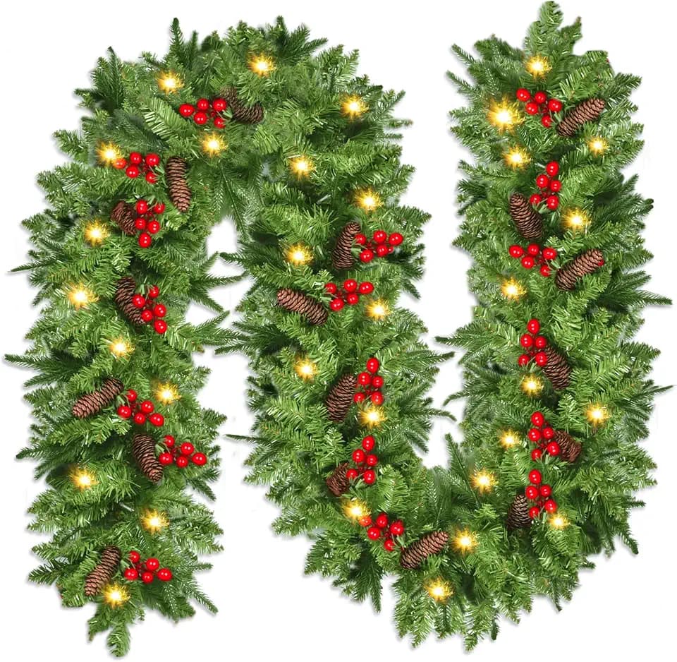 NUZEKY Weihnachtsgirlande, 2.7M/9Ft Tannengirlande mit 30 LED Beleuchtung, Girlande Weihnachten Weihnachtsgirlande Aussen mit Blumen Kugeln für Indoor Außen Kamin Treppe Mantel Urlaub Weihnachtsdeko