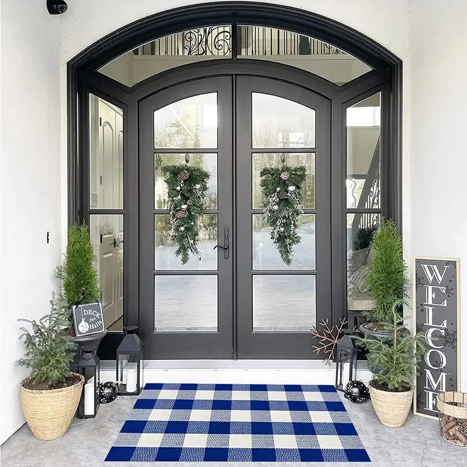 SEEKSEE Buffalo Plaid Outdoor Rug 27.5x43 Blue and White Front Door Mat, Layering Rug for Porch, Summer Doormat, Front Porch Rug for Outdoor Entrance Entryway Patio Porch Decor