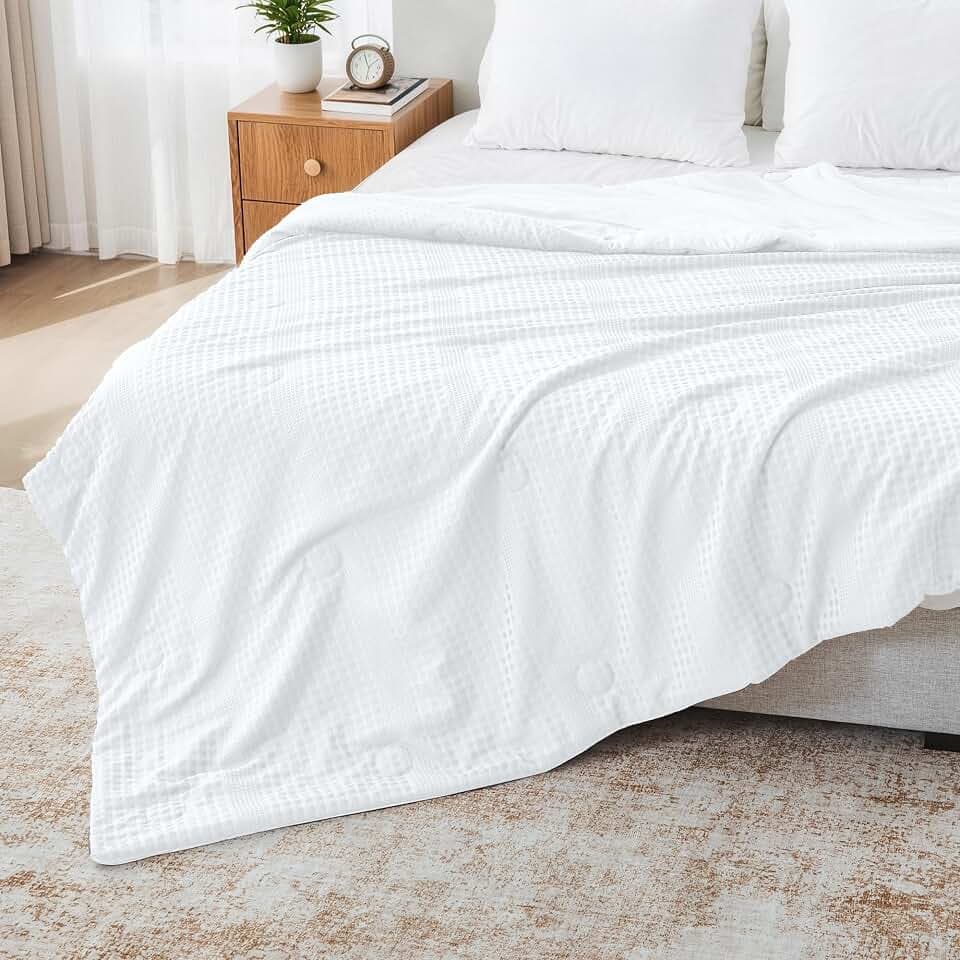 Waffle Weave Cooling Comforter Queen Size, Ice Blanket for Hot Sleepers, Reversible & Breathable Summer Bedding, Lightweight Silk Smooth, Snow White