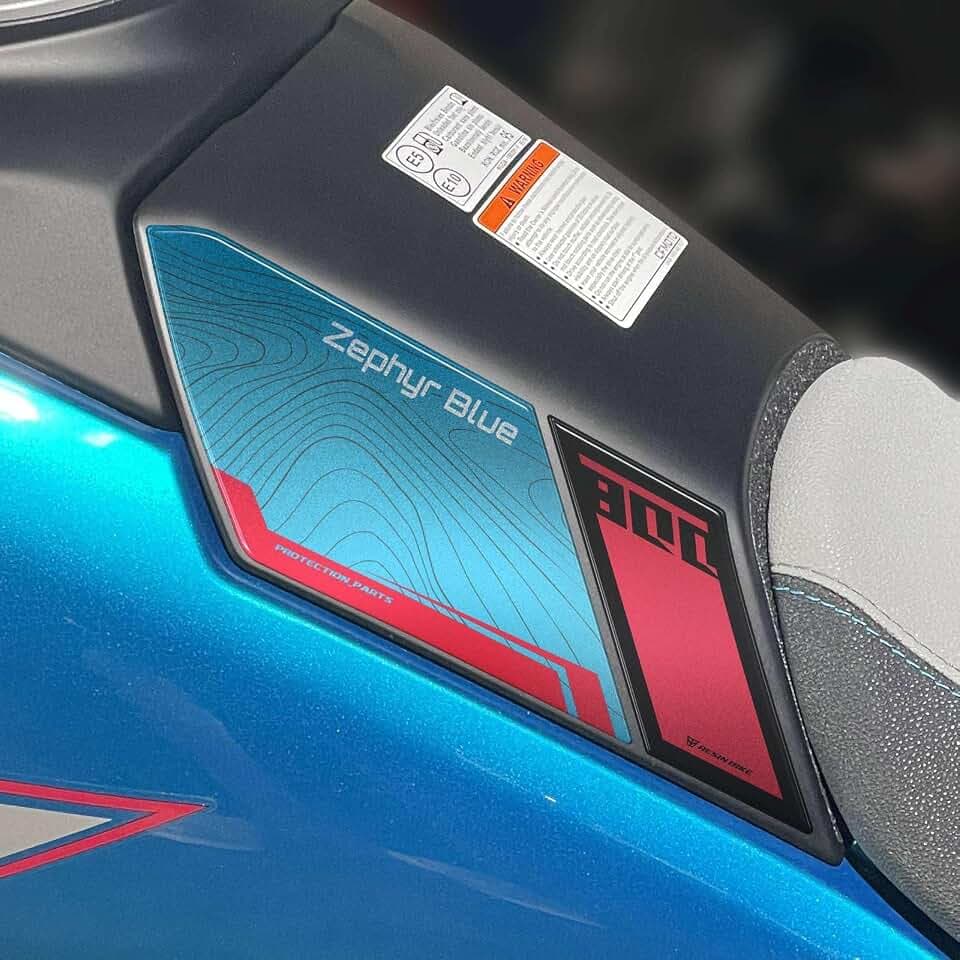 Resin Bike Aufkleber Motorrad Kompatibel Mit CF Moto 800 MT-X 2025-2026 Zephyr Blue. Schutz Grip Motorrad Tank-Schutzfolie vor Stößen und Kratzern. Aufklebersatz 3D-Harzklebstoff - Made in Italy