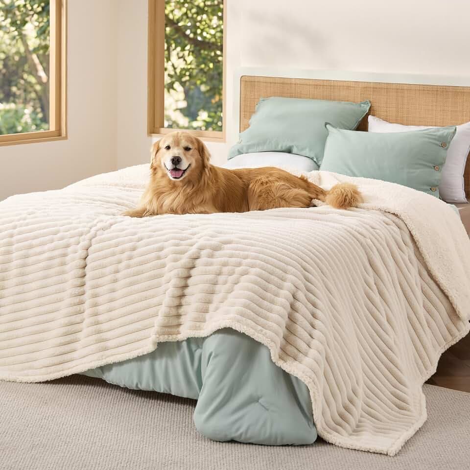 Bedsure ComfyFleece® Waterproof Blanket for Bed, King（86"x108"） Cream