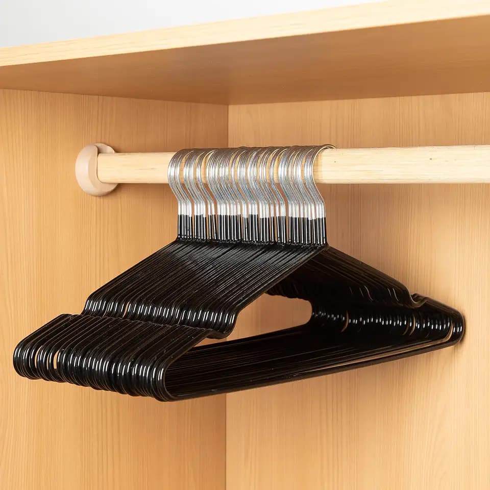 Standard Hangers,Metal-Coated Hanger,High Manganese Steel+PVC Anti-Slip Design,Bedrooms, Bathrooms, Dormitories, Outdoor Suitability,40pcs(Black)