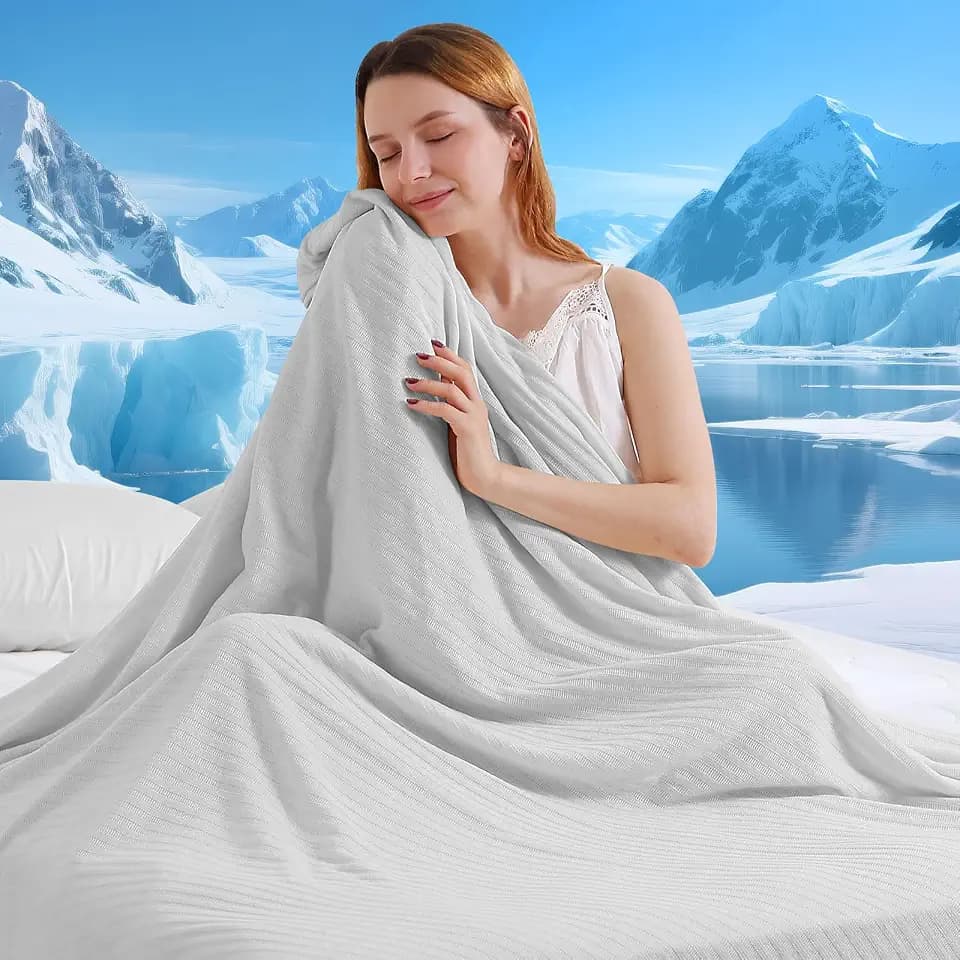 Marchpower Chenille Kühldecke 150 x 200cm, 2in1 doppelseitige Sommerdecke, Q-Max>0,5 mit Arc-Chill 3.0 Kühlfasern, mit Sofortiger Kühleffekt, Atmungsaktiv & Leicht für Sofa, Bett und Reise-Grau