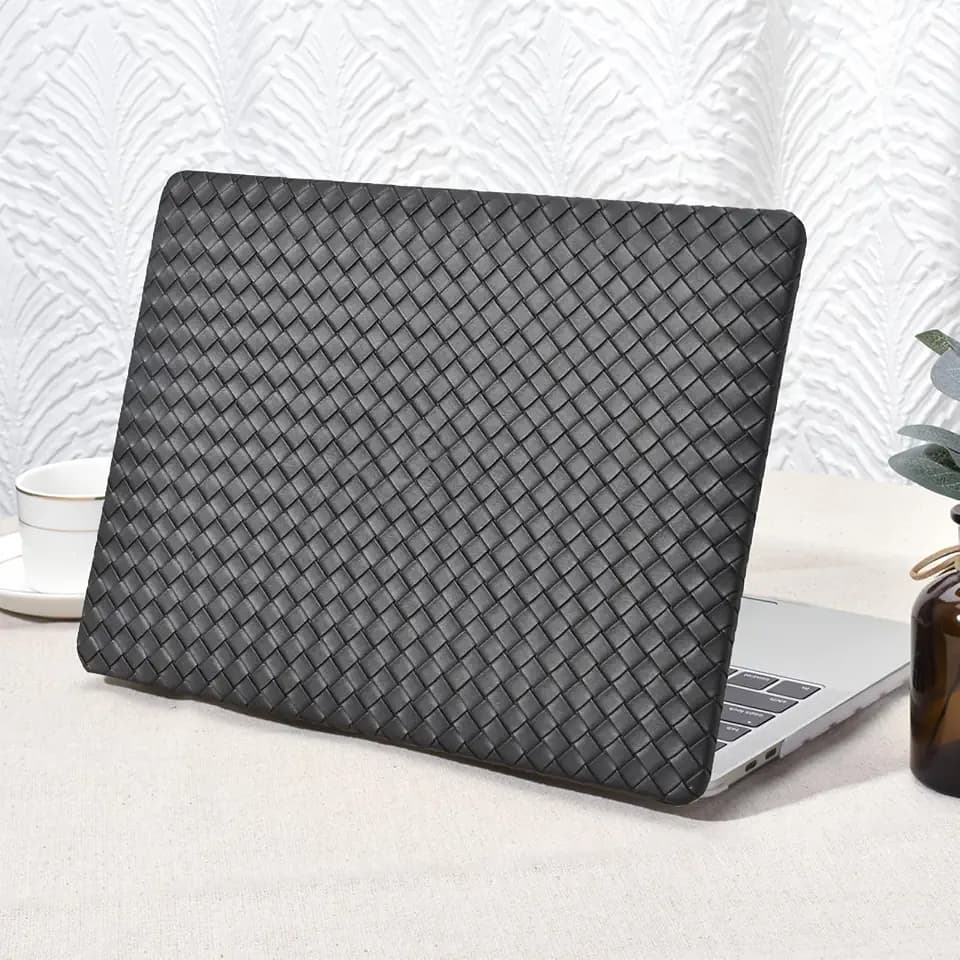 Seorsok Compatible with MacBook Pro 13 inch Case M2 2023-2021-2016 A2338 M1 A2251 A2289 A2159 A1989 A1708 A1706,Leather Plastic Hard Shell&Transparent Keyboard Cover,Black Tartan PVC No Logo Cutout