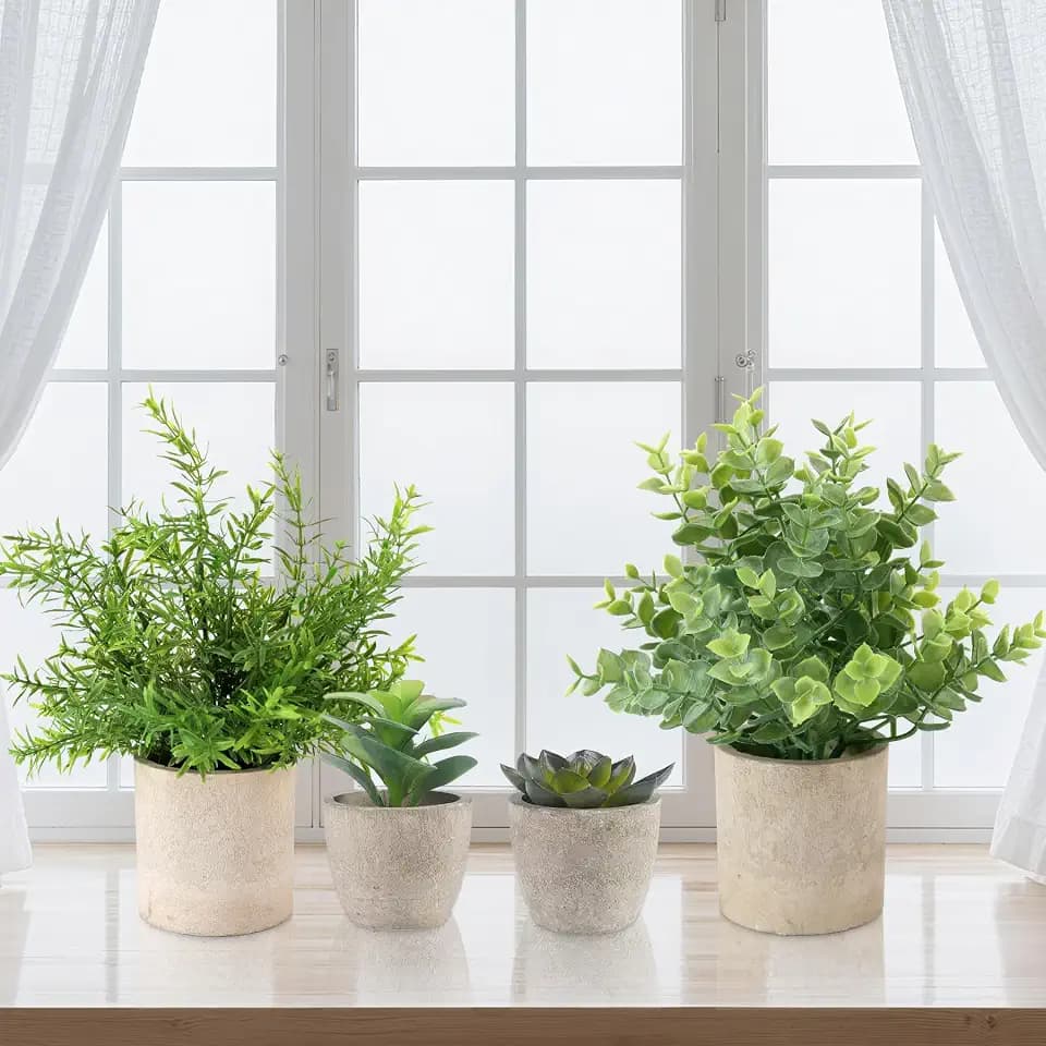 ALAGIRLS 4 Stück Künstliche Pflanzen, Mini Kunstpflanze Eukalyptus Rosmarin Sukkulenten mit Topf Schreibtisch Küche Badezimmer Garten Deko