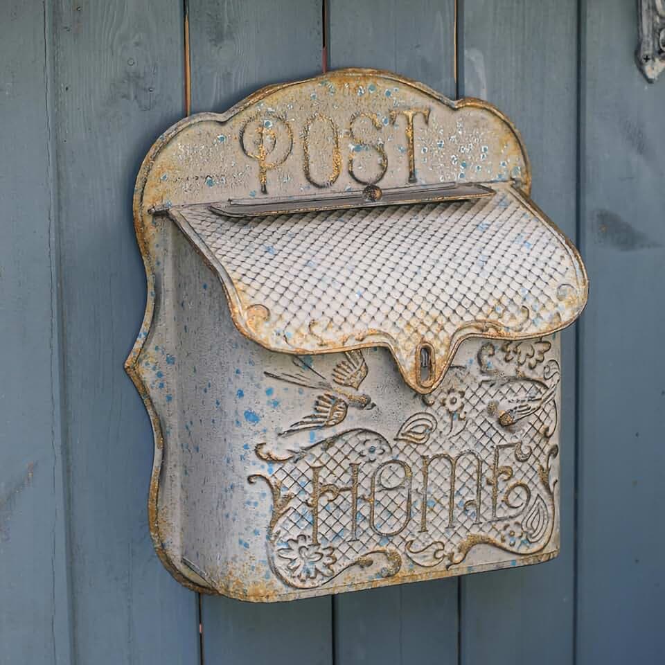 BIG FORTUNE Briefkasten zur Wandmontage, für Haus und Außenbereich, Vintage, Metalltür, antiker Stil, nostalgischer Charm, Heimdekoration, Garten, englisches Landhaus-Dekor, Blumenmuster (Grau)
