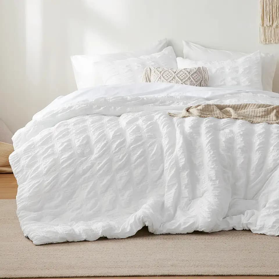 Bedsure White Comforter Seersucker Queen Bed in a Bag 7Pcs Soft Lightweight