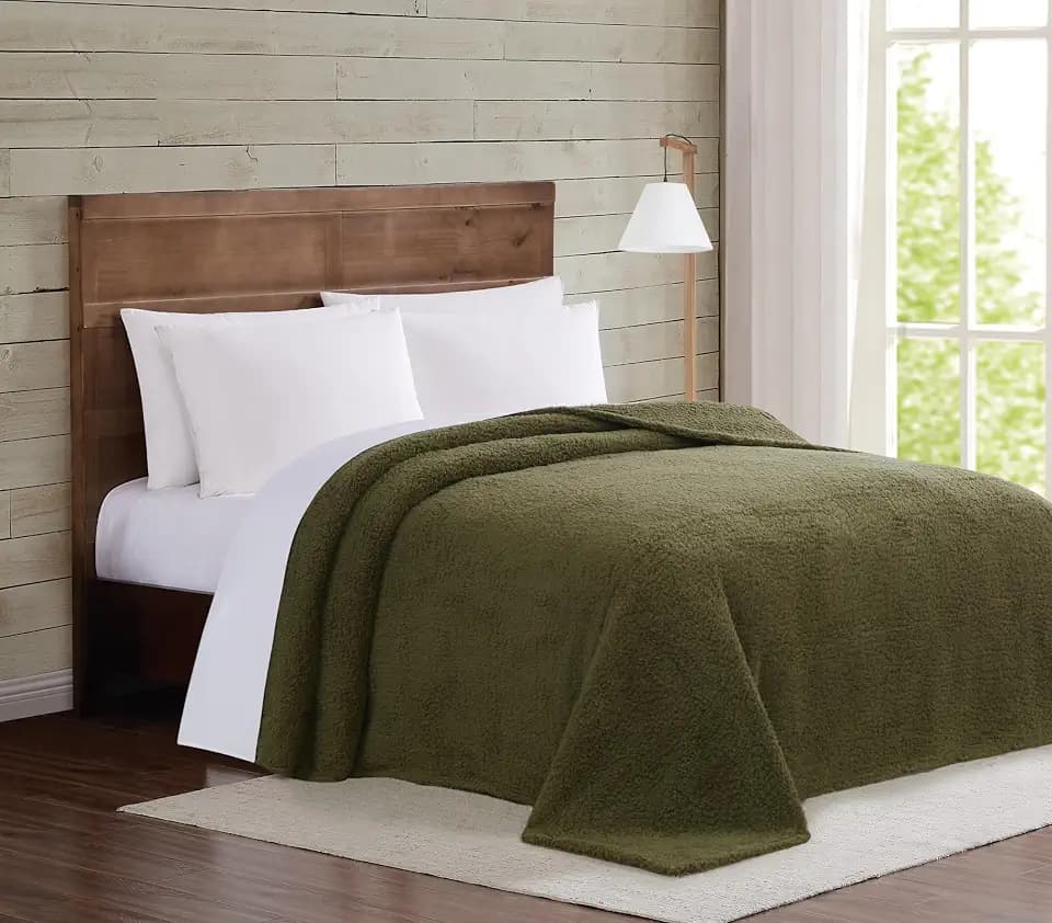 Brooklyn Loom Marshmallow Sherpa Olive Green King Blanket 100% Polyester Microfiber Plush, Solid Casual Themed, Adult Bedding, Oeko-TEX Certified