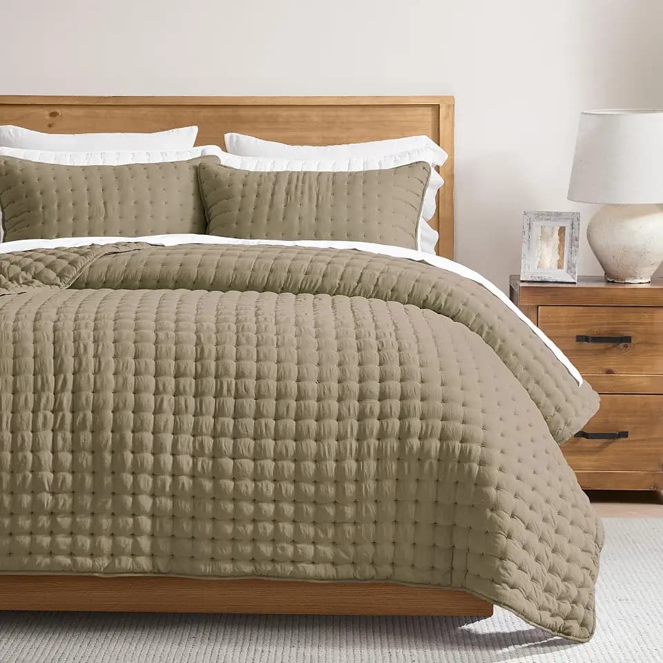 WDCOZY Cloud Soft Quilt Set, Queen Size, Taupe, 3 Pieces 90x90 inches