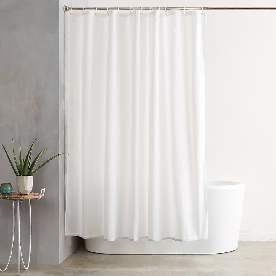 Amazon Basics Duschvorhang, Wasser- und schimmelresistenter Stoff, Badezimmervorhang mit Ösen und Haken, maschinenwaschbar, 180 x 200 cm, Weiß