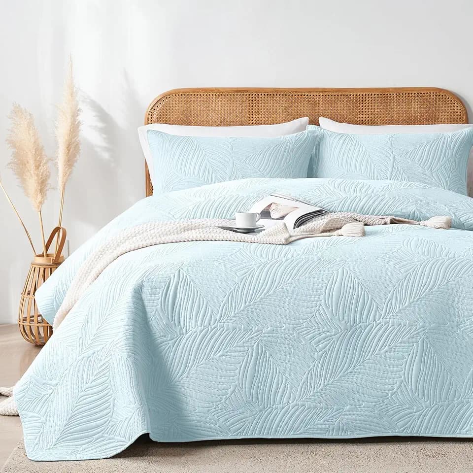 OARAGE Queen Quilt Bedding Set Soft Lightweight Aqua Blue Bedspread with Leaf Pattern,Ultrasonic Microfiber Bed Coverlet Full Size for All Season (1 Quilt, 2 Shams)