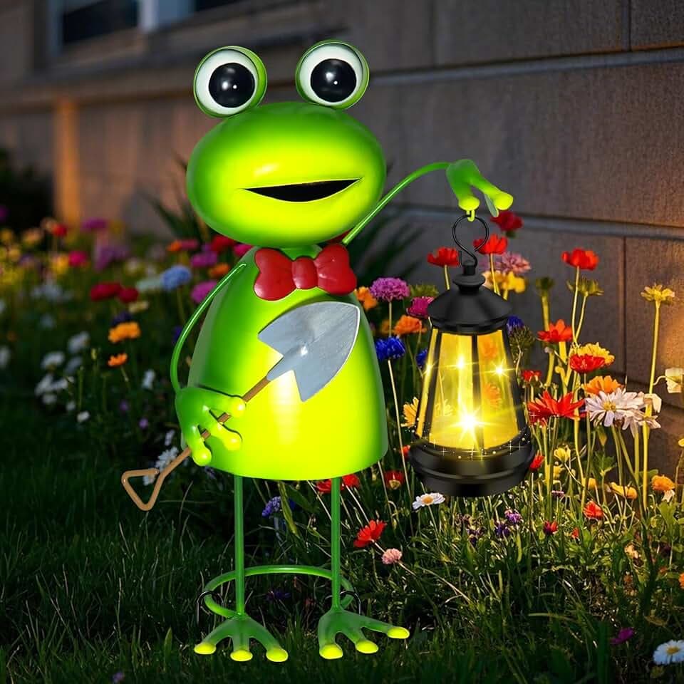 Solar Garden Lights 13.78in Tall Metal Frog Statue with Solar Lantern Decor