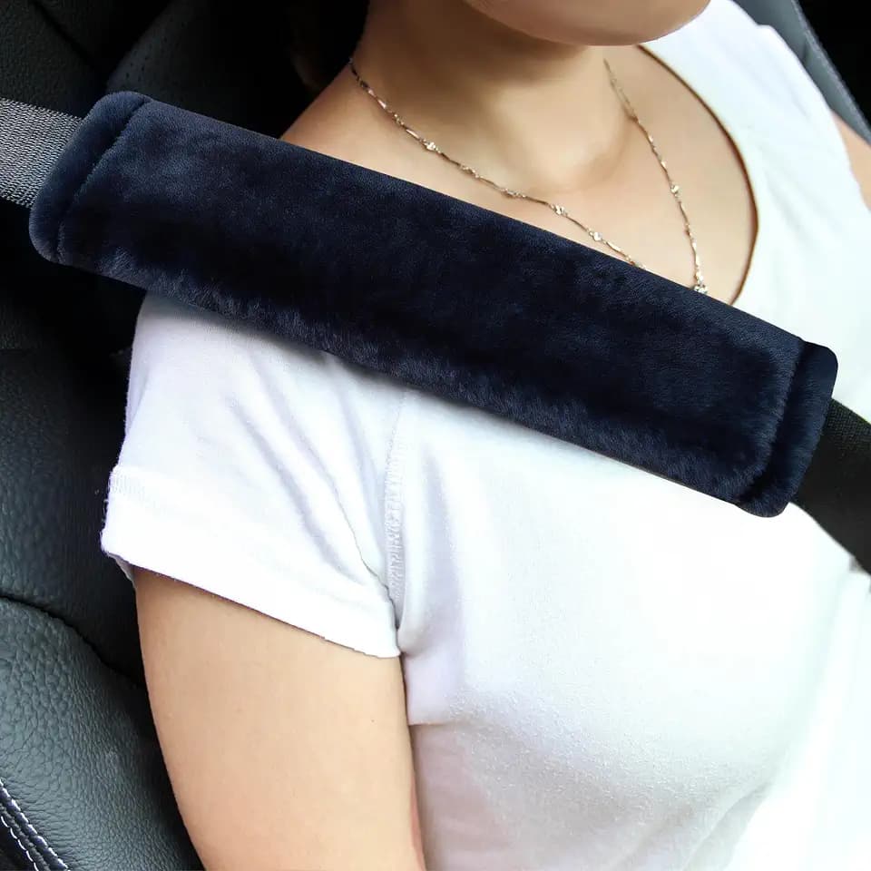 Amooca 2-Pack Soft Furry Universal Seatbelt Cover Car Shoulder Pad