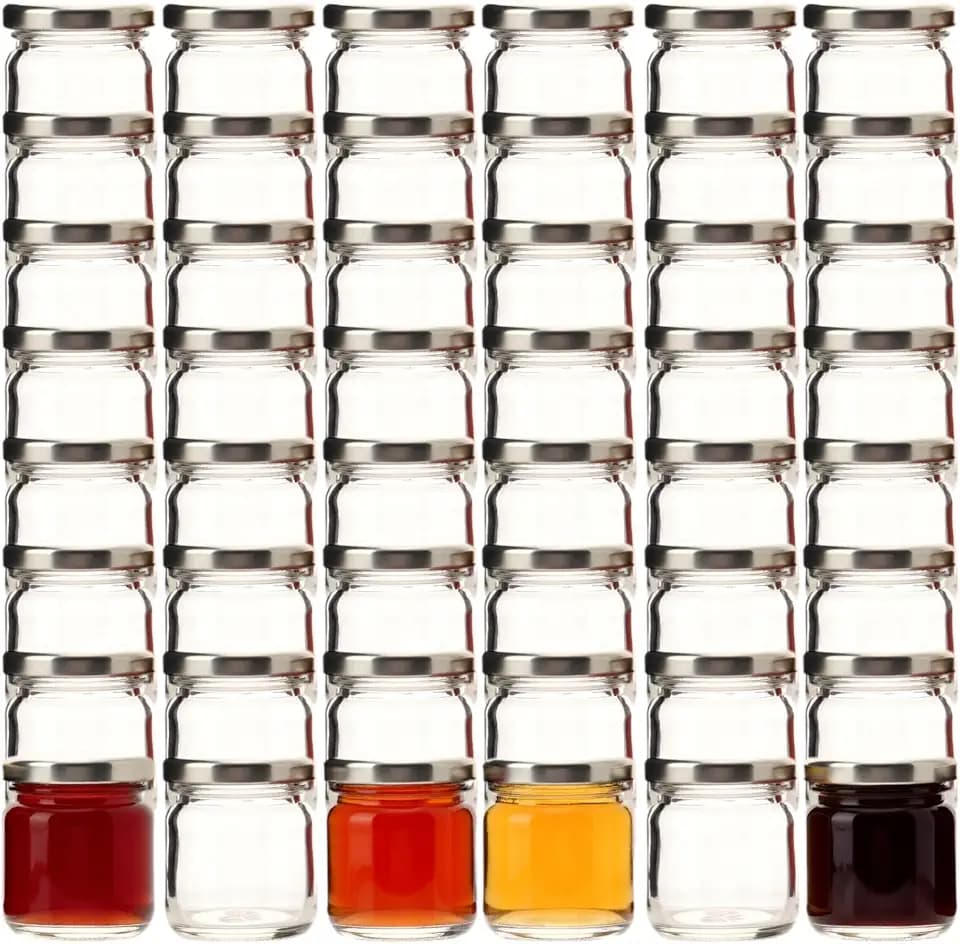gouveo 48er Set Mini-Einmachglas 40 ml (0,04 l) rund mit Twist-Off-Schraubdeckel silberfarben – kleine Vorratsgläser zum Befüllen für Gewürze, Marmelade, Kostproben (EGR040S)