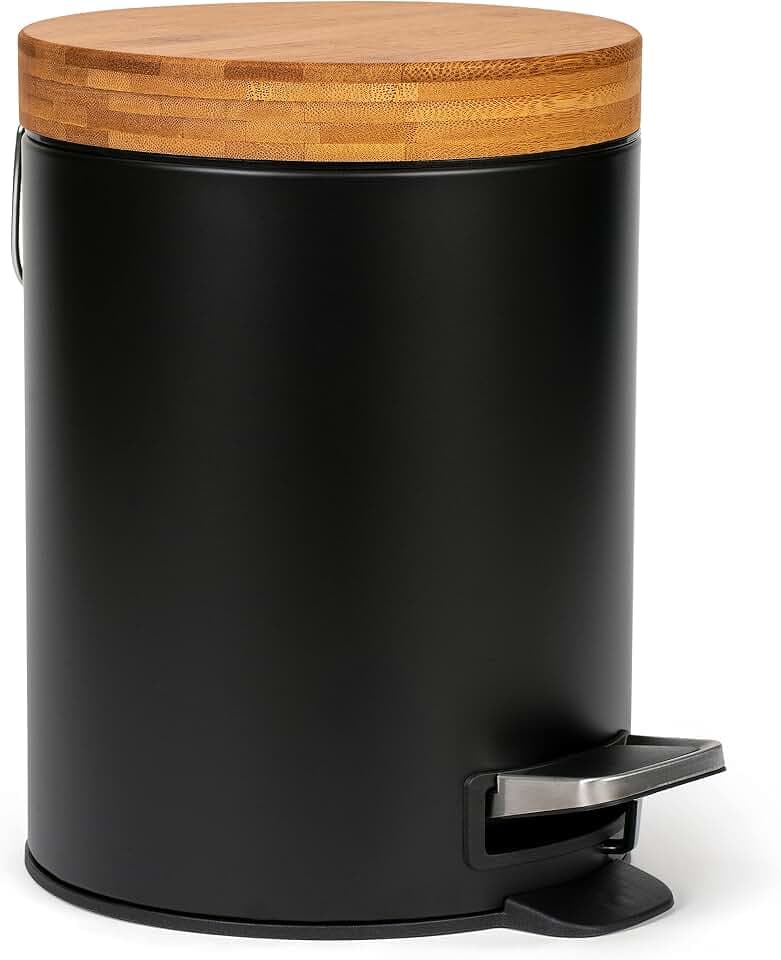 Kazai. 5l Design Kosmetikeimer | Bad-Mülleimer mit Bambus-Holzdeckel und Absenkautomatik | Mit Anti-Fingerabdruck und Komfort-Pedale | Schwarz