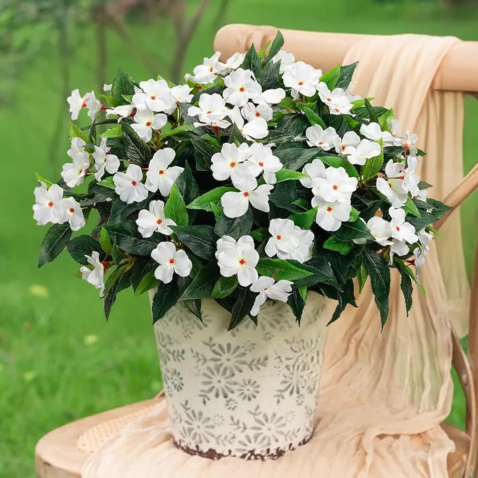 Fake Flowers Artificial Flowers for Outdoor，White Artificial Impatiens Bouquet Flowers for Outdoors，Spring Flowers Artificial Impatiens Outdoor Silk Fake Flowers Indoor Decor 4pcs(White)
