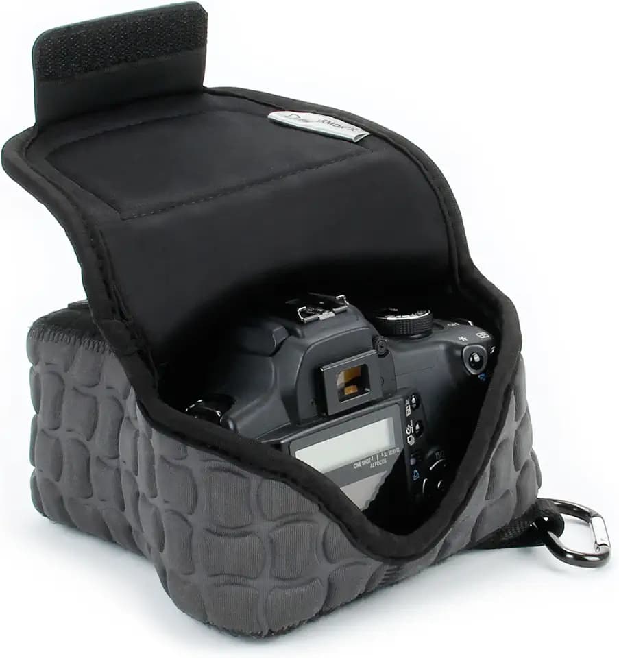 USA Gear Camera Sleeve (Medium) for Compact SLRs Compatible with Canon EOS R100 Nikon Z30 Sony ZV-E10, and more - Padded Neoprene DSLR Case with Zipper Accessory Pocket & Belt Loop (Deluxe Gray)