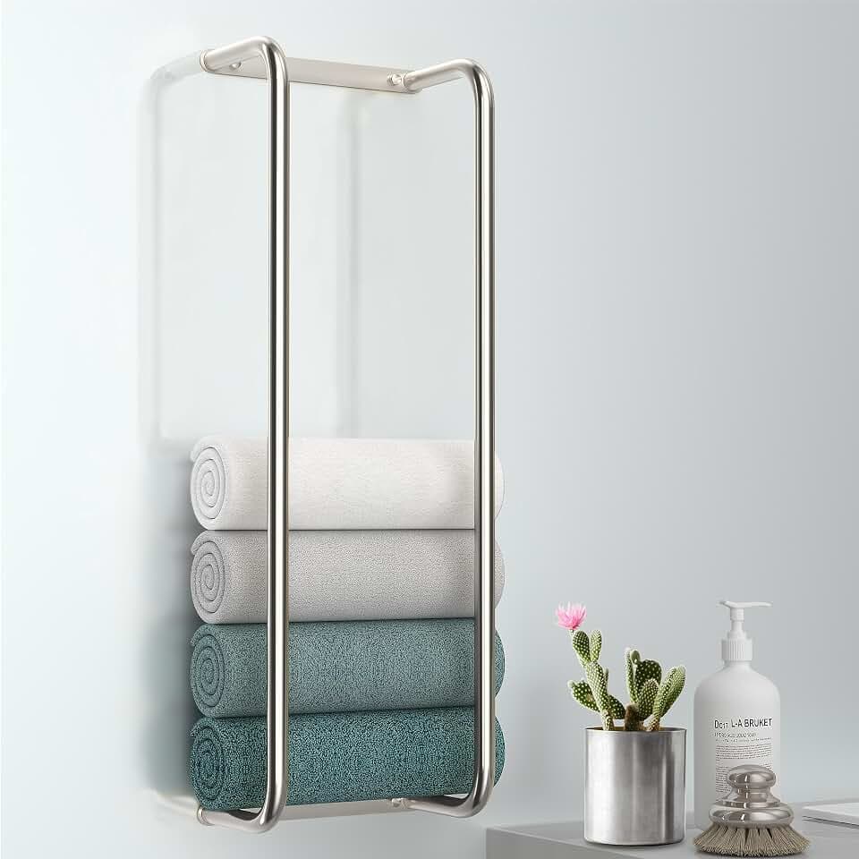 Handtuchhalter und Organizer für gerollte Handtücher, aus Edelstahl, ideal für Moderne kleine Badezimmer mit begrenztem Platz, schlankes und schickes silberfarbenes Design.