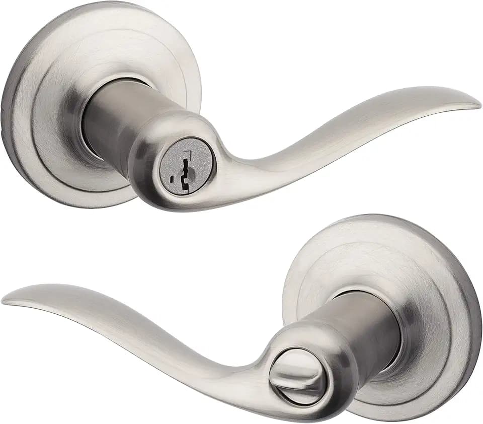 Kwikset Tustin Entry Door Handle with Lock and Key, Secure Keyed Reversible Lever Exterior, For Front Entrance and Bedrooms, Satin Nickel, Pick Resistant Smartkey Rekey Security and Microban
