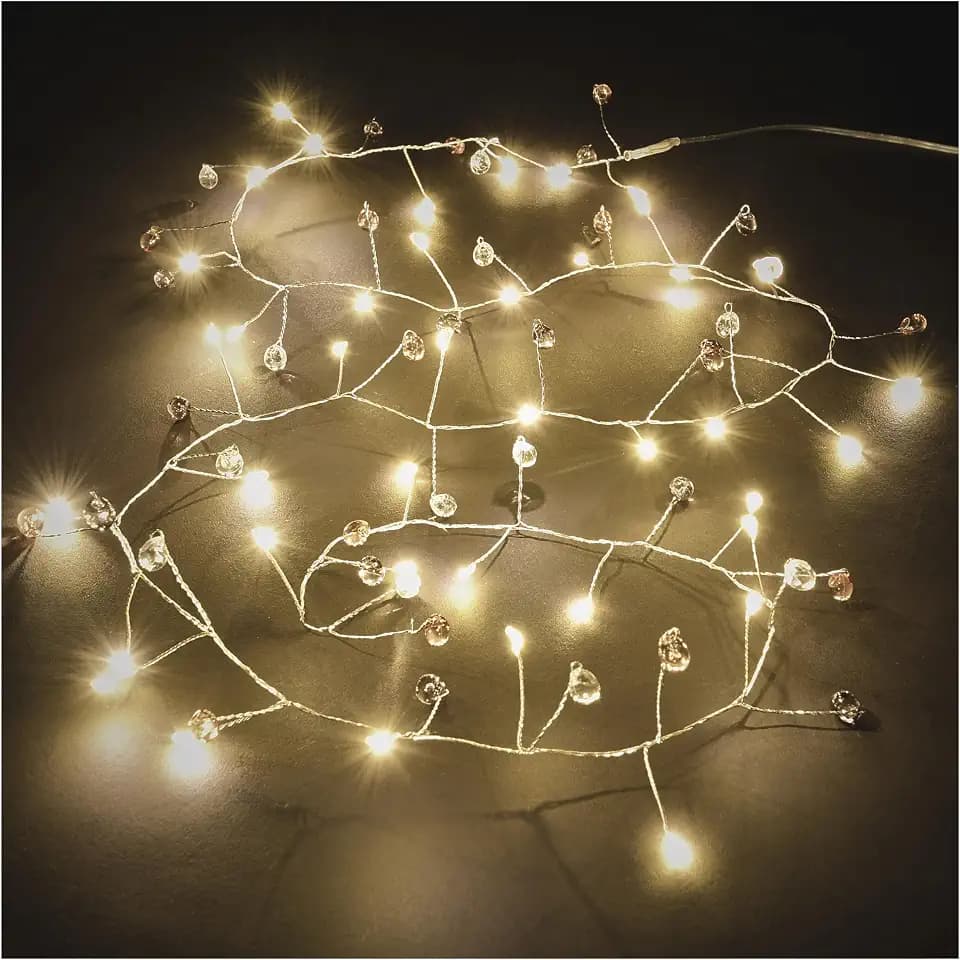 EMOS - LED Glasstein-Girlande 120 cm - Edelsteine und 40 LEDs Warmweiß auf Cluster-Draht - 6/18h Timer, 30cm Kabel, batteriebetrieben (3x AA) - Lebensdauer 10000 h - für Innenbereich - Mehrfarbig