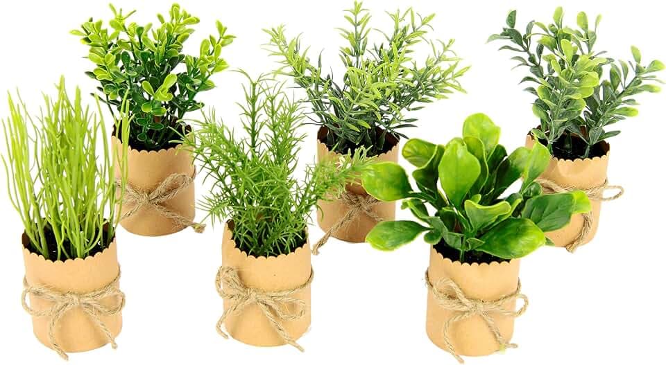 Künstliches mini Kräuter Sortiment im Papiertopf Pflanzen Kunstpflanzen Eukalyptus Rosmarin Spinat Thymian Basilikum Lauch Schittlauch Gartenkräuter Deko für Küche Wohnzimmer 6er Set, 12x8x8cm