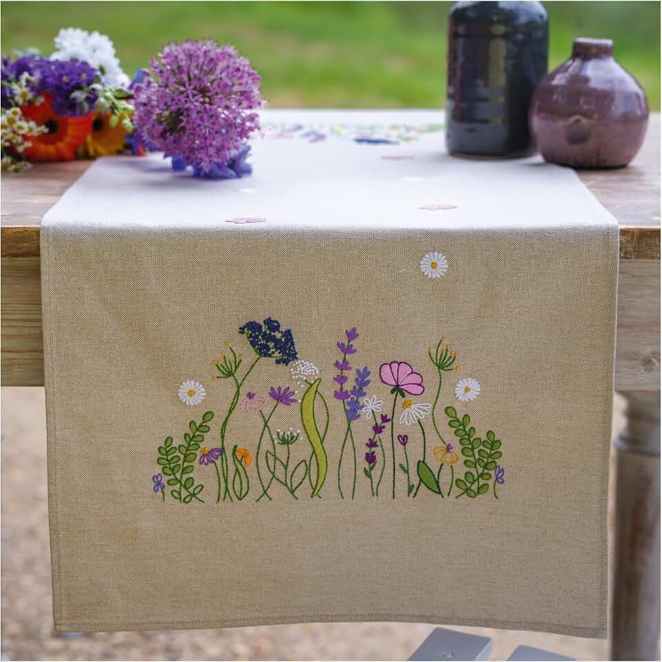 Tischläufer Plattstich Stickpackung Lila Gartenpracht, Stickbild gedruckt, 40x100cm