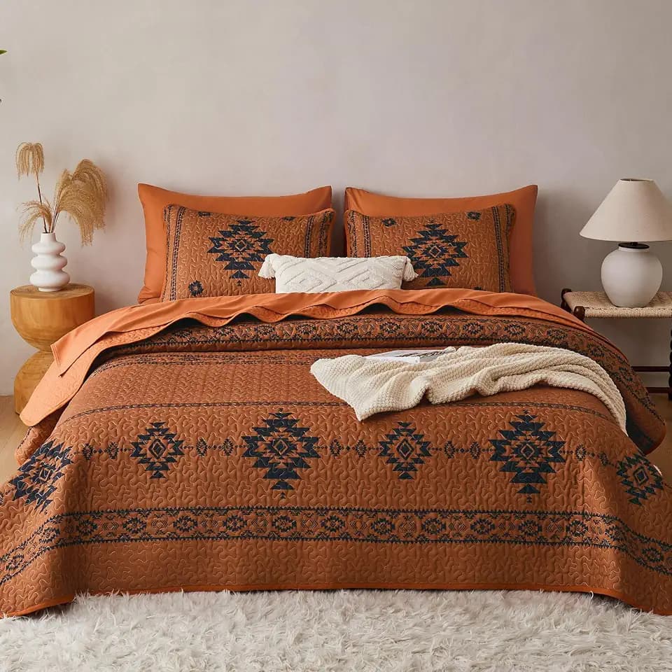 Wake In Cloud - Western Quilt Set, Southwestern Aztec Country Tribal Native American Rustic Ranch, Reversible Lightweight Bedspread Coverlet, 3 Pieces, Burnt Orange, King Size