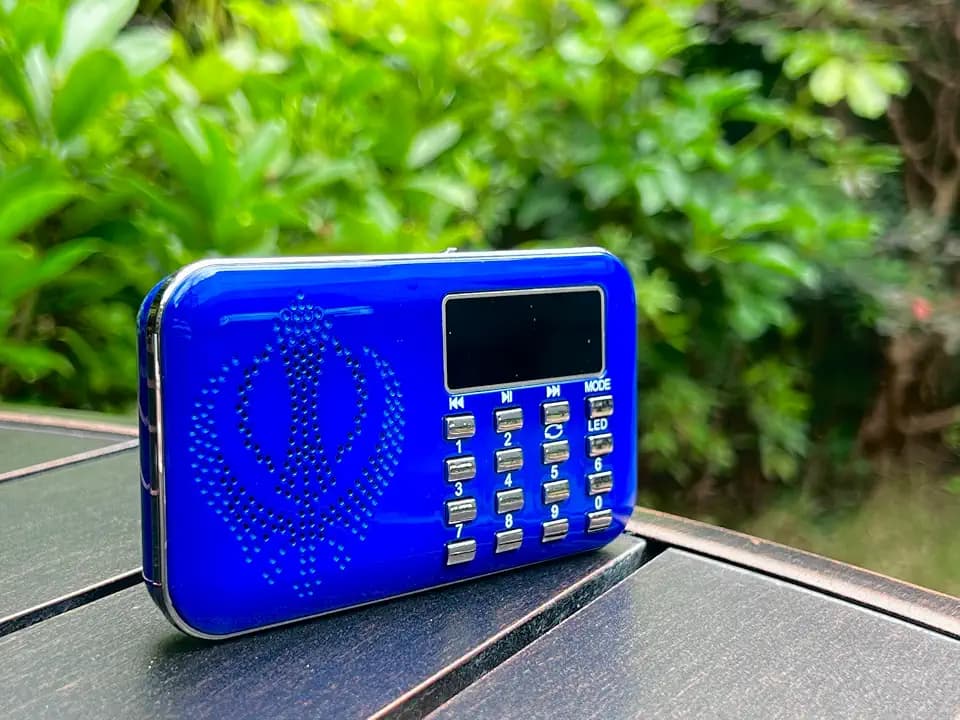 ਗੁਰਮਤਿ ਖਜ਼ਾਨਾ | Gurmat Khazana - Gurbani Radio Player with Nitnem, Sukhmani Sahib, Simran, Kirtan, Katha and Many Other Gurbani Tracks (Blue)