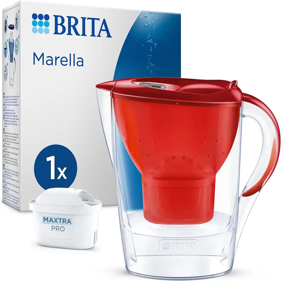 BRITA Wasserfilter-Kanne Marella rot (2,4l) inkl. 1x MAXTRA PRO Pure Performance Kartusche – Kühlschrankgeeignete Filterkanne mit BRITA Memo, Klapp-Deckel, filtert Verunreinigungen