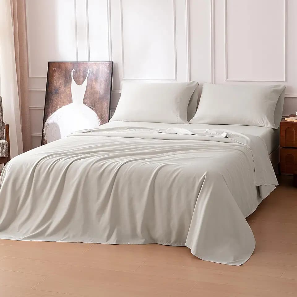 Amazon Basics Sheet Set Cationic 4-Piece Bedding Set, Wrinkle Resistant and Easy Fit, Easy Care Bedding with 1 Deep Pocket Fitted Sheet, 1 Flat Sheet, and 2 Pillowcases, Queen, Light Gray